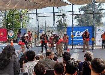 CGE lanza la campaña «Volantín Seguro» en la Escuela Santos Rubio de Pirque.