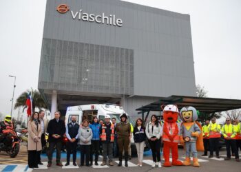 Más de 600 mil autos ya han salido de Santiago por la XL Fiestas Patrias.