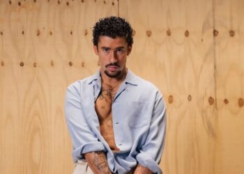 Bad Bunny será el encargado de abrir el show del Super Bowl, lo que ha generado inquietud entre sus seguidores chilenos.