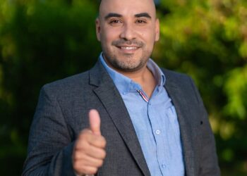 Molina: Alcalde despide a 29 funcionarios debido a irregularidades en licencias médicas.