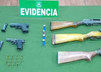 Investigación de la SIP de San Fernando lleva a la detención de dos individuos y a la incautación de armas de fuego y drogas.