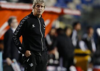 Un autogol del capitán privó al Real Betis de Manuel Pellegrini de mantener su invicto.