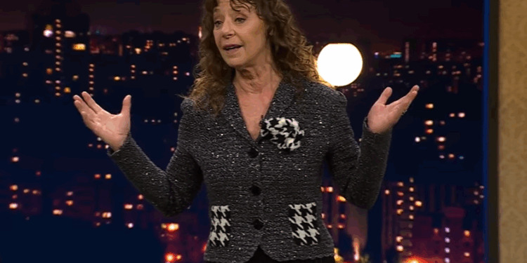 Claudia di Girolamo se pronuncia por primera vez sobre la querella que su hija interpuso contra Cristian Campos.