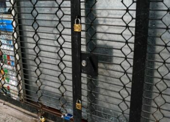 Organiza tus compras: descubre los establecimientos abiertos durante las Fiestas Patrias 2025.