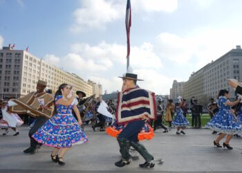 La Federación de Rodeo Chileno inauguró el cuarto Campeonato Nacional de Cueca Huasa.