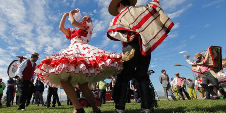 Cómo celebrar Fiestas Patrias sin pasarse de la raya y manteniendo el equilibrio.