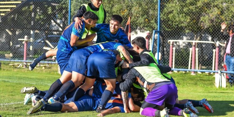 Deportes Rancagua se lleva otra victoria en su camino hacia el ascenso.