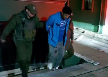 Carabinero agredido con un adoquín se encuentra en estado grave: el incidente sucedió en Las Condes.