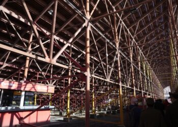 Independencia detiene trabajos en el Estadio Santa Laura.