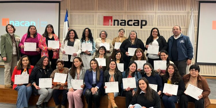 26 emprendedoras de San Clemente obtienen certificación en INACAP.
