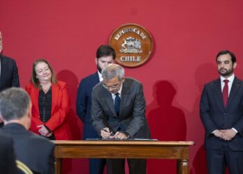 Gobierno promulga ley que establece la Fiscalía Supraterritorial.