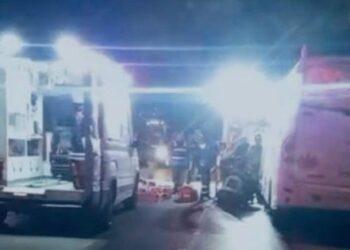 Accidente en Lampa: bus choca con moto y hay heridos