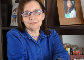 La autora peruana Carmen Ollé recibe el Premio Iberoamericano de Letras José Donoso 2025.