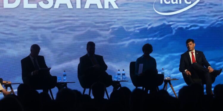 Encuesta Pulso Ciudadano: Jara lidera, Kast se posiciona en segundo lugar y Parisi sorprende en el tercer puesto.