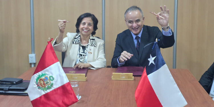 Chile y Perú fortalecen la colaboración minera en Perumin 2025.