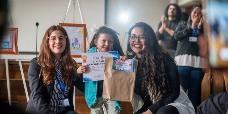 San Clemente reconoció el talento estudiantil en el concurso “Historias que Incluyen”.