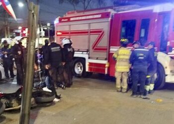 Pelea brutal en la calle termina con un muerto en Colina.