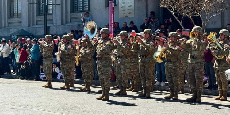 Sentimientos y tradiciones se celebraron en la Parada Militar de Talca.