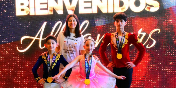 De Talca para el mundo: la Academia Alicia Salgado afianza su prestigio en ballet.