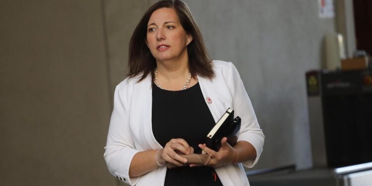 Senadora Vodanovic consigue que la Comisión de Seguridad se reúna en Talca.