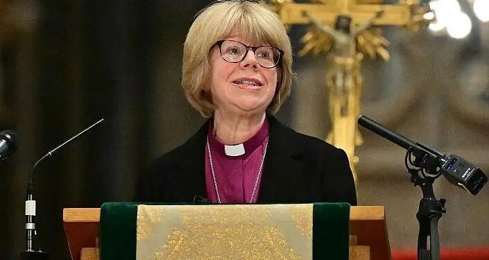 Por primera vez en casi 500 años de historia, la Iglesia anglicana elige a una mujer como su máxima autoridad.