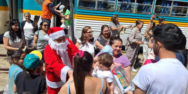 Tren de Navidad: Arranca la recolección de juguetes para las localidades rurales del Maule.