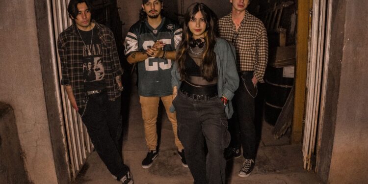 INFINITOS MONOS presenta “No Volveré”: rock, sentimiento y lazos familiares.