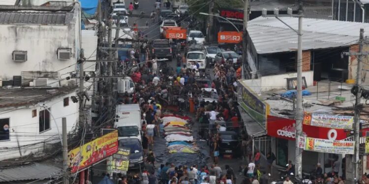 Fiscalía Nacional identifica vínculos entre bandas chilenas y el Comando Vermelho, pero aclara que no hay evidencia de su presencia en el país.