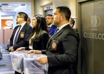 Fiscalía hace allanamientos en oficinas de Codelco tras el derrumbe en la mina El Teniente.