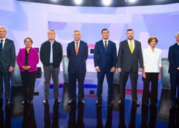 Un estudio muestra que en las redes de los candidatos, la mayoría del contenido es amplificado de manera artificial por bots.