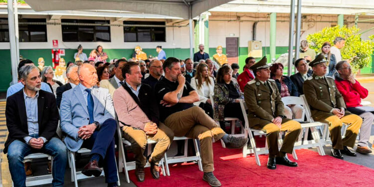 Alcalde de Ñuñoa apoya plan de seguridad de Evelyn Matthei.