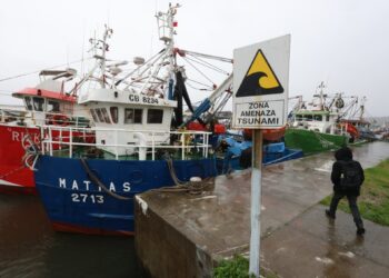 Abogado de pescadores del Biobío denuncia la «piratería organizada» por el aumento de robos marítimos en Coronel.