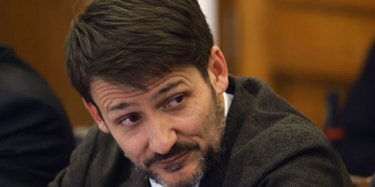 Ministro Pardow aclara disminución preliminar en tarifas eléctricas: “Se trata de un cambio metodológico»