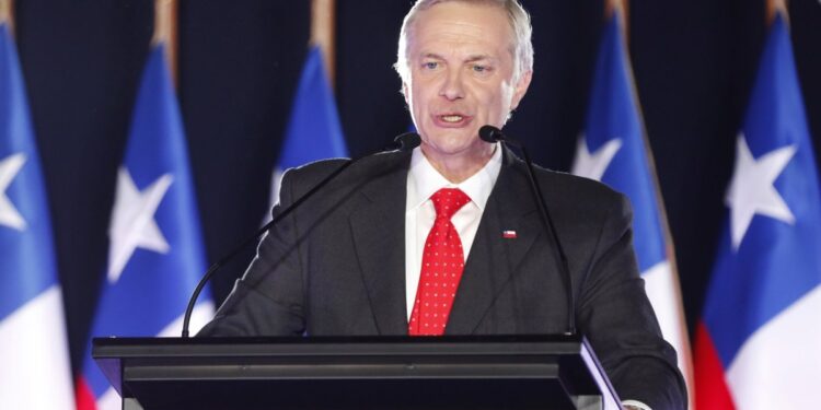 José Antonio Kast arremetió nuevamente contra el Presidente Boric: «El único pequeño es él».