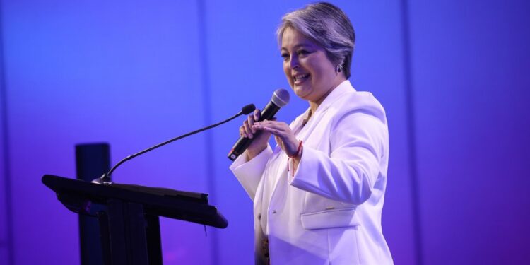 «Fuerte, en equipo y con visión a futuro»: Comando de Jara asegura que presentará el programa final de gobierno el lunes.