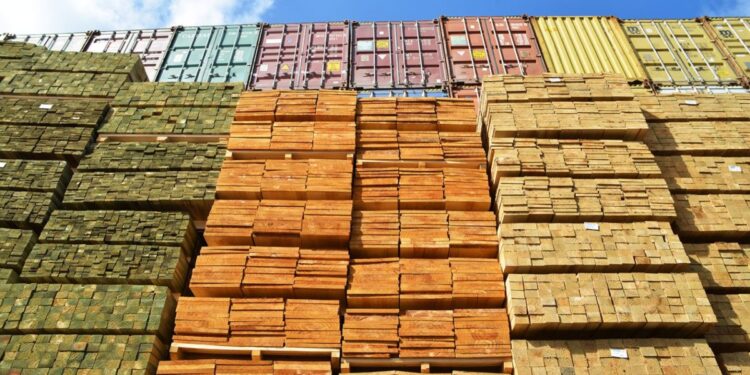 Corma expresa «gran preocupación» por la posible imposición de nuevos aranceles de EE.UU. a la madera.