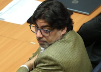 El tribunal reanuda la investigación contra Daniel Jadue en el caso de Farmacias Populares y detiene la preparación del juicio oral.