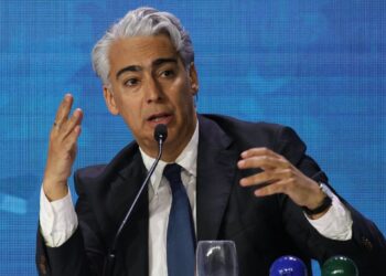 Marco Enríquez-Ominami reafirma su apoyo a la legalización del aborto hasta las 14 semanas y a la eutanasia.