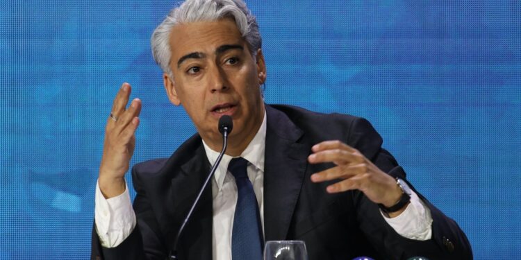 Marco Enríquez-Ominami reafirma su apoyo a la legalización del aborto hasta las 14 semanas y a la eutanasia.