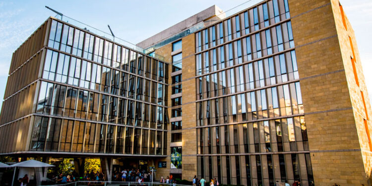 Se abre un sumario sanitario en la U. Finis Terrae tras una denuncia por supuesta «experimentación humana».