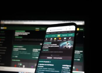 Un estudio muestra que uno de cada cuatro jóvenes chilenos realizó apuestas en línea en el último año.