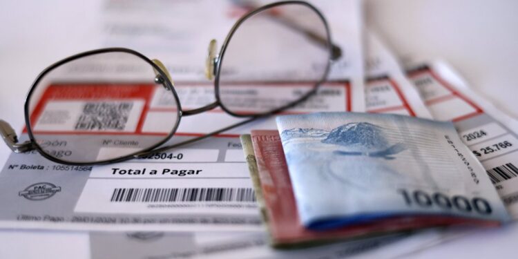 La OCDE informa que Chile está entre los 10 países más afectados por la inflación tras la pandemia.