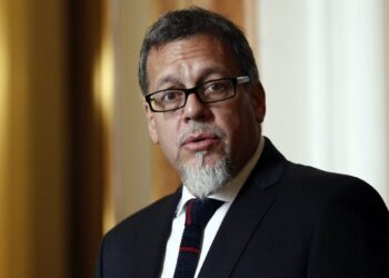 Senador Lagos Weber desafía a Kast sobre los US$ 6 millones: «Que indique en qué parte del Presupuesto desea hacer recortes»