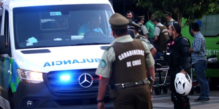 El Gobierno presenta un proyecto al Congreso para unificar la respuesta ante emergencias con el nuevo Sinaproc, conocido como el “911 chileno”.