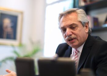 La justicia argentina ratifica el proceso judicial contra el expresidente Fernández por violencia de género.