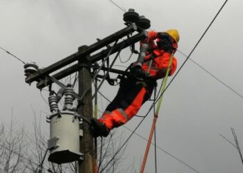 Sectores de Los Ángeles y Quilleco sufrirán cortes de electricidad este domingo.