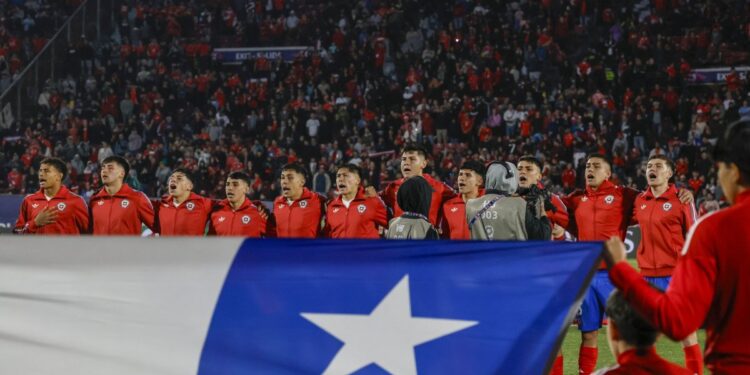 Ajustan el horario del partido entre Chile y México en los octavos de final.
