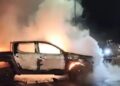 Atentado en la Ruta 5 Sur deja al menos un herido y un automóvil incendiado.