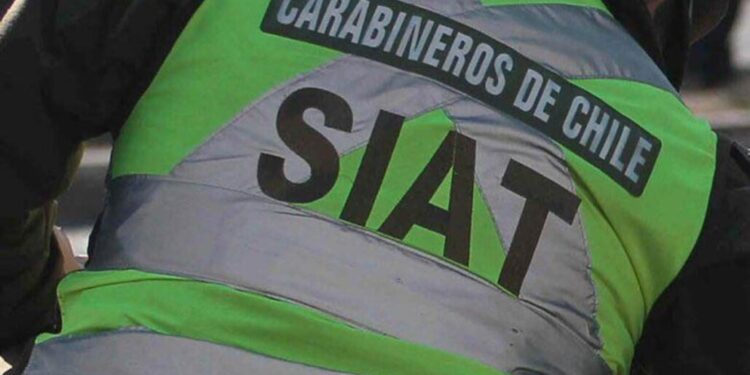 Conductor fallece tras colisión a gran velocidad contra un árbol y una mediagua en San Nicolás.