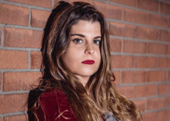 Fallece Carolina del Real a los 45 años: quién fue la activista que promovió la prevención del VIH.